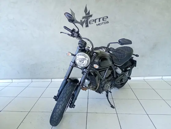 DUCATI SCRAMBLER FULL THROTTLE DUCATI SCRAMBLER FULL THROTTLE