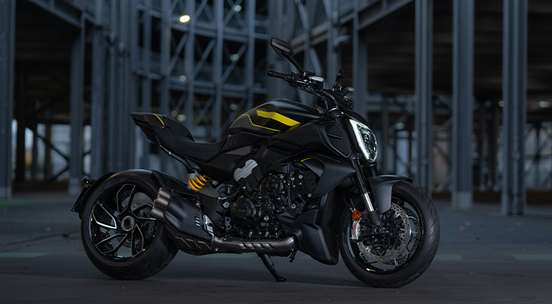 DUCATI-DIAVEL V4-2025