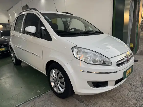 FIAT IDEA 1.6 MPI ESSENCE 16V FLEX 4P MANUAL FIAT IDEA 1.6 MPI ESSENCE 16V FLEX 4P MANUAL