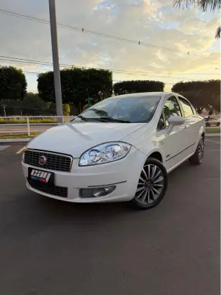 FIAT LINEA 1.8 ABSOLUTE 16V FLEX 4P AUTOMATIZADO FIAT LINEA 1.8 ABSOLUTE 16V FLEX 4P AUTOMATIZADO