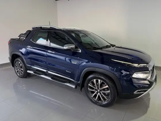 FIAT TORO 2.0 16V TURBO DIESEL RANCH 4WD AT9 FIAT TORO 2.0 16V TURBO DIESEL RANCH 4WD AT9