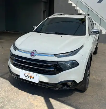 FIAT TORO 2.0 16V TURBO DIESEL VOLCANO 4WD AT9 FIAT TORO 2.0 16V TURBO DIESEL VOLCANO 4WD AT9
