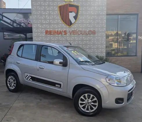 FIAT UNO 1.0 VIVACE 8V FLEX 4P MANUAL FIAT UNO 1.0 VIVACE 8V FLEX 4P MANUAL