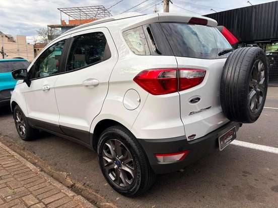 FORD-ECOSPORT-2016