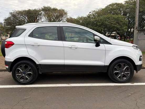 FORD-ECOSPORT-2016