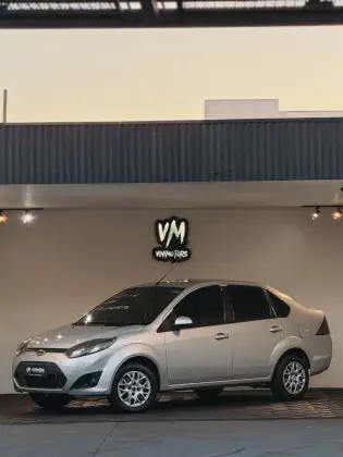 FORD FIESTA 1.6 ROCAM SEDAN 8V FLEX 4P MANUAL FORD FIESTA 1.6 ROCAM SEDAN 8V FLEX 4P MANUAL