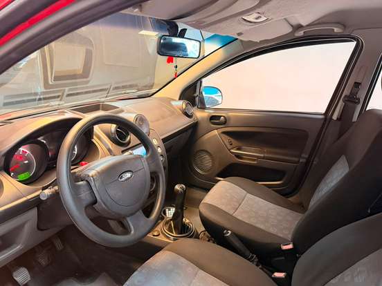 FORD-FIESTA-2013