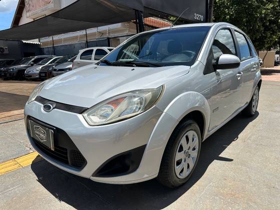 FORD FIESTA 1.6 MPI CLASS HATCH 8V FLEX 4P MANUAL
