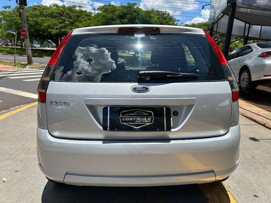 FORD-FIESTA-2011