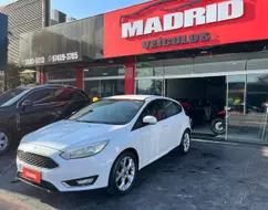 FORD FOCUS 1.6 SE 16V FLEX 4P POWERSHIFT FORD FOCUS 1.6 SE 16V FLEX 4P POWERSHIFT