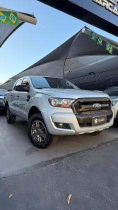 FORD RANGER 2.2 XLS 4X4 CD 16V DIESEL 4P AUTOMÁTICO FORD RANGER 2.2 XLS 4X4 CD 16V DIESEL 4P AUTOMÁTICO