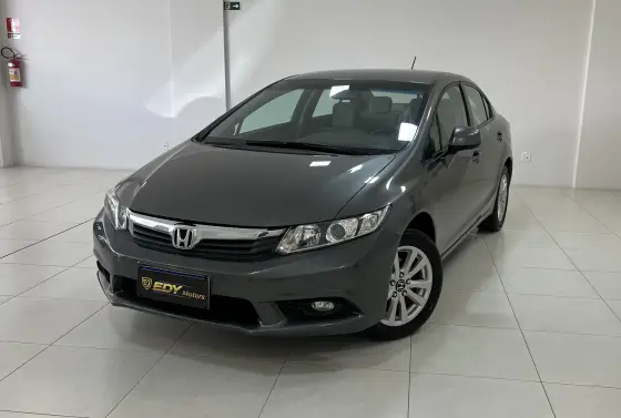 HONDA CIVIC 1.8 LXS 16V FLEX 4P AUTOMÁTICO HONDA CIVIC 1.8 LXS 16V FLEX 4P AUTOMÁTICO