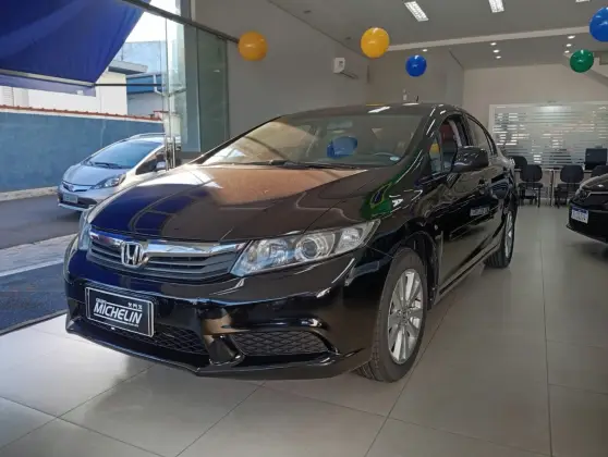 HONDA CIVIC 1.8 LXS 16V FLEX 4P MANUAL HONDA CIVIC 1.8 LXS 16V FLEX 4P MANUAL