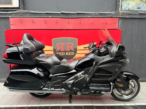HONDA GL 1800 GOLD WING 