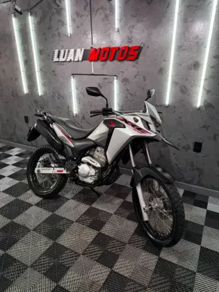 HONDA XRE 300 ABS HONDA XRE 300 ABS