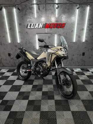 HONDA XRE 300 SAHARA ADVENTURE HONDA XRE 300 SAHARA ADVENTURE