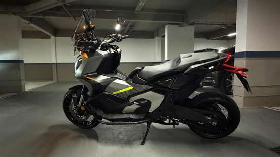 HONDA-X-ADV-2024