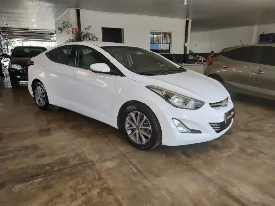 HYUNDAI ELANTRA 2.0 GLS 16V FLEX 4P AUTOMÁTICO HYUNDAI ELANTRA 2.0 GLS 16V FLEX 4P AUTOMÁTICO