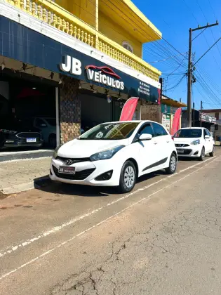 HYUNDAI HB20 1.6 COMFORT 16V FLEX 4P MANUAL HYUNDAI HB20 1.6 COMFORT 16V FLEX 4P MANUAL