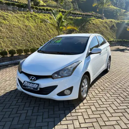 HYUNDAI-HB20S-2013