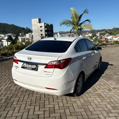 HYUNDAI-HB20S-2013