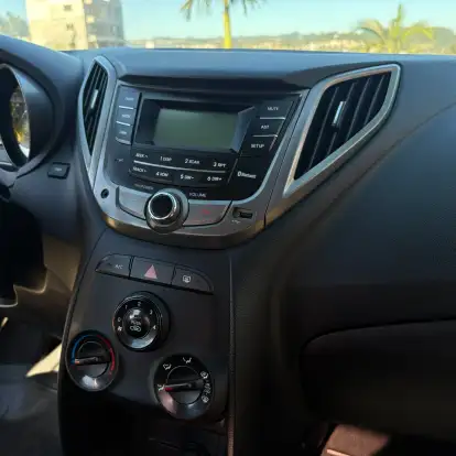HYUNDAI-HB20S-2013