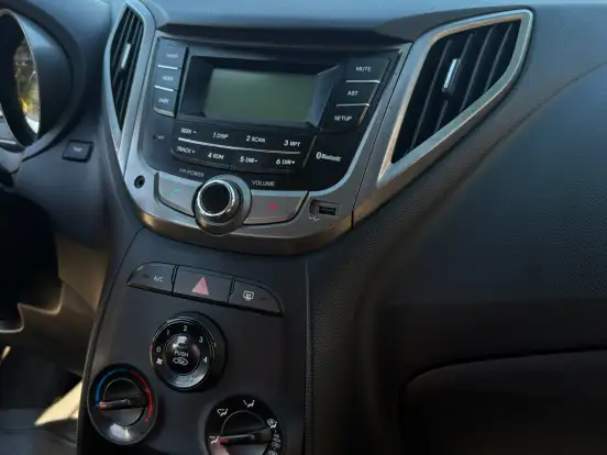 HYUNDAI-HB20S-1.6 COMFORT PLUS 16V FLEX 4P AUTOMÁTICO HYUNDAI-HB20S-2013