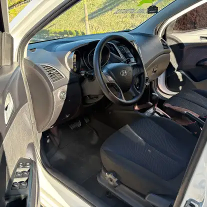 HYUNDAI-HB20S-2013