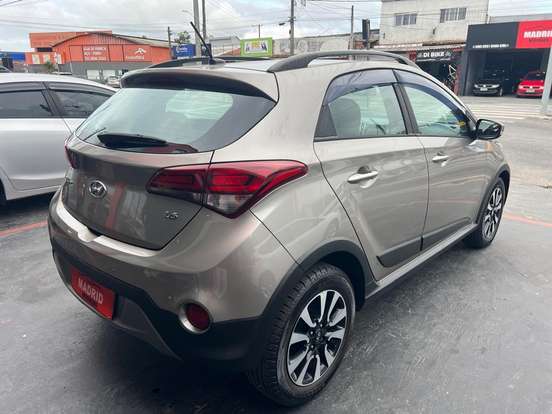 HYUNDAI-HB20X-2018