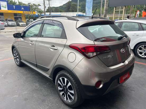 HYUNDAI-HB20X-1.6 16V STYLE FLEX 4P MANUAL HYUNDAI-HB20X-2018