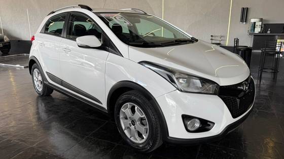 HYUNDAI HB20X 1.6 16V STYLE FLEX 4P MANUAL