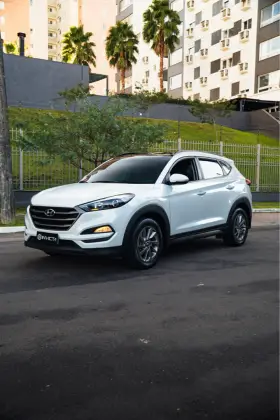 HYUNDAI TUCSON 1.6 16V T-GDI GASOLINA GLS ECOSHIFT HYUNDAI TUCSON 1.6 16V T-GDI GASOLINA GLS ECOSHIFT
