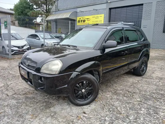 HYUNDAI TUCSON 2.0 MPFI GL 16V 142CV 2WD GASOLINA 4P AUTOMÁTICO HYUNDAI TUCSON 2.0 MPFI GL 16V 142CV 2WD GASOLINA 4P AUTOMÁTICO