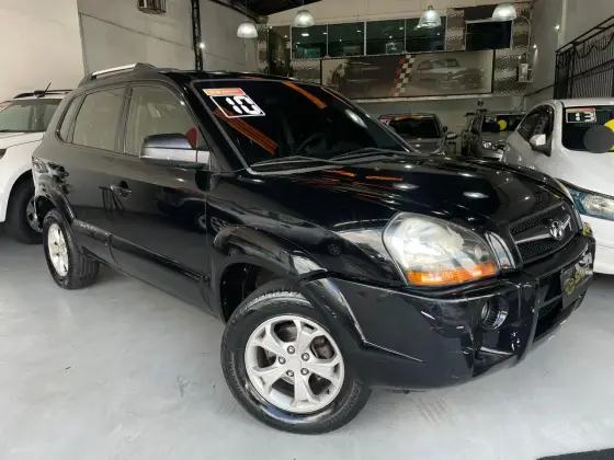 HYUNDAI TUCSON 2.0 MPFI GL 16V 142CV 2WD GASOLINA 4P AUTOMÁTICO HYUNDAI TUCSON 2.0 MPFI GL 16V 142CV 2WD GASOLINA 4P AUTOMÁTICO