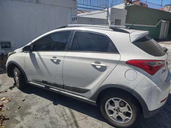 HYUNDAI-HB20X-1.6 16V STYLE FLEX 4P AUTOMÁTICO HYUNDAI-HB20X-2014