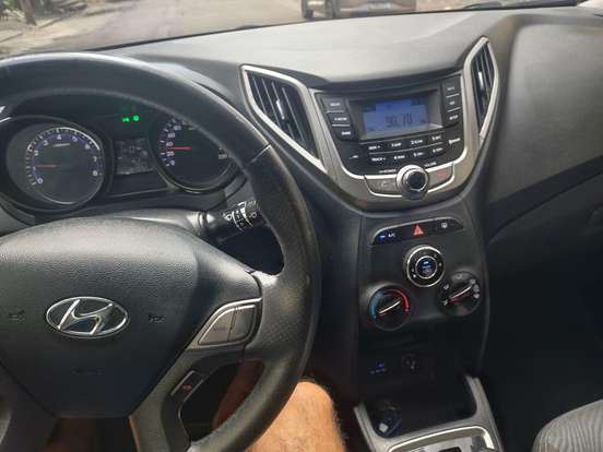 HYUNDAI-HB20X-2014