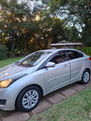 HYUNDAI HB20S 1.6 COMFORT PLUS 16V FLEX 4P MANUAL