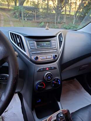 HYUNDAI-HB20S-2016