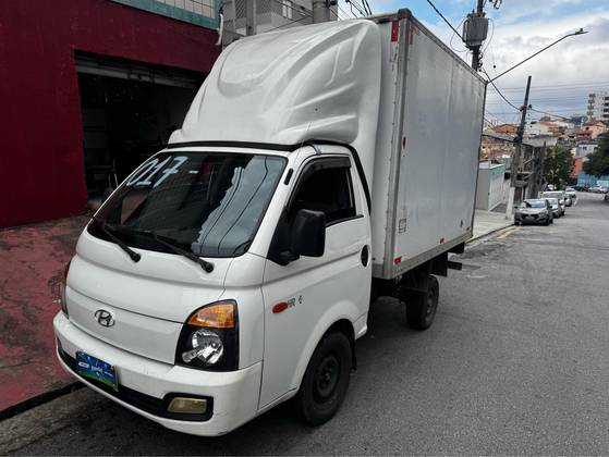 HYUNDAI HR 2.5 LONGO SEM CAÇAMBA 4X2 16V 130CV TURBO INTERCOOLER DIESEL 2P MANUAL