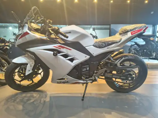 KAWASAKI-NINJA 300-2026
