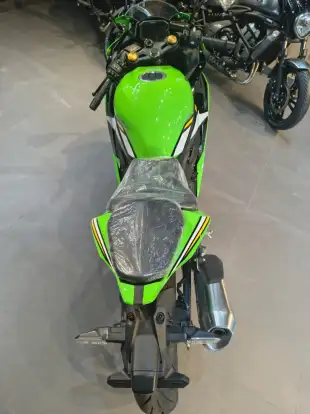 KAWASAKI-NINJA ZX-4RR-2025