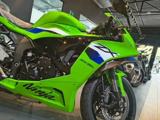 KAWASAKI-NINJA ZX-6R KRT-2026