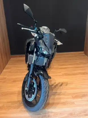 KAWASAKI-Z500-2026
