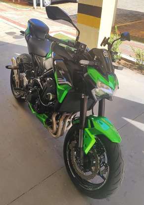 KAWASAKI-Z900-2021
