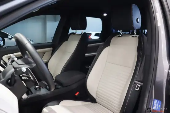 LAND ROVER-DISCOVERY SPORT-2024