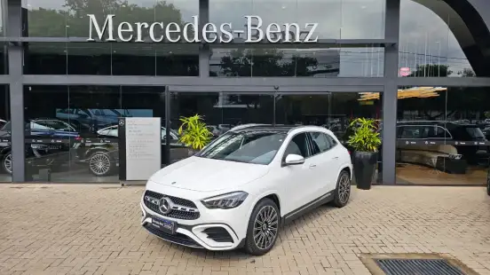 MERCEDES-BENZ-GLA 200-2025