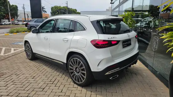 MERCEDES-BENZ-GLA 200-1.3 MHEV AMG LINE 7G-DCT MERCEDES-BENZ-GLA 200-2025