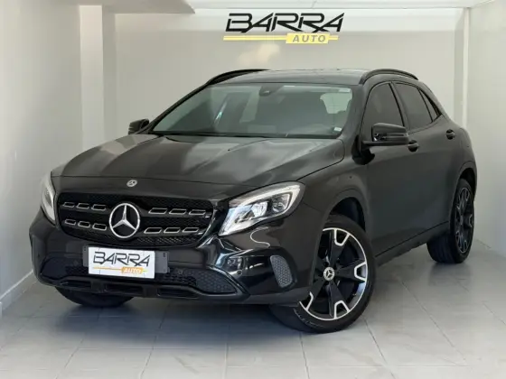 MERCEDES-BENZ GLA 200 1.6 CGI FLEX NIGHT 7G-DCT