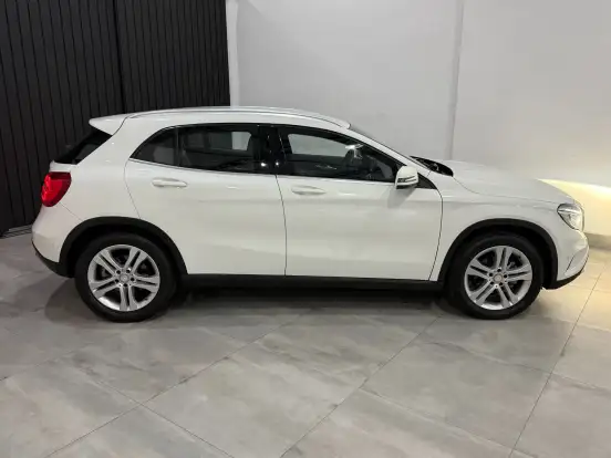 MERCEDES-BENZ-GLA 200-1.6 CGI STYLE 16V TURBO FLEX 4P AUTOMÁTICO MERCEDES-BENZ-GLA 200-2017