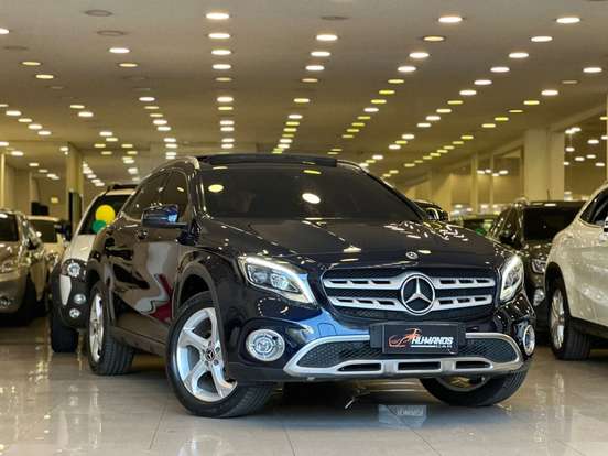 MERCEDES-BENZ-GLA 200-2017